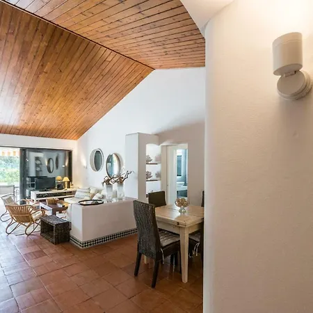 Lovelystay - Private With Pool And Garden