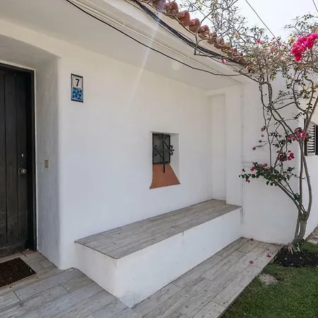 Lovelystay - Private With Pool And Garden Villa